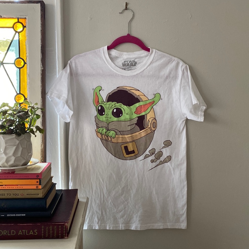 baby yoda tee shirt!